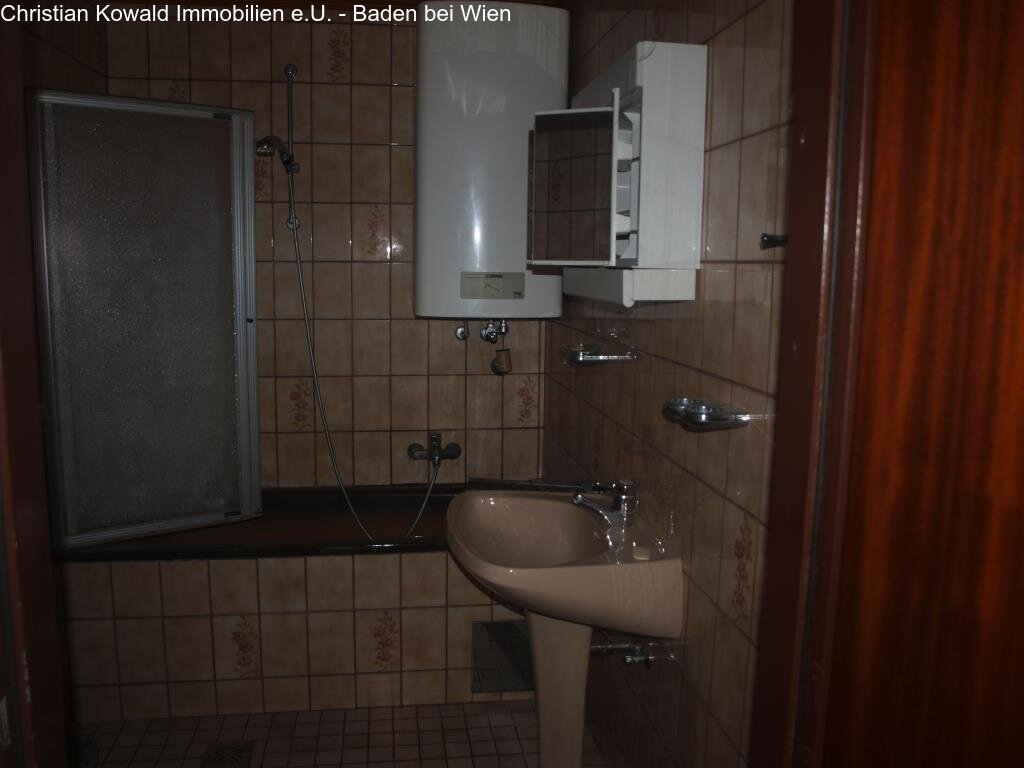 Bad mit Wanne Wohnung Erdgeschoss